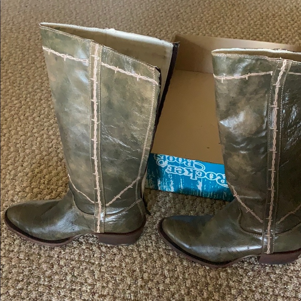 Boots - 8